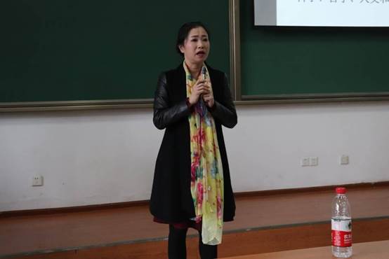 足球比赛
卓光俊书记主持.jpg